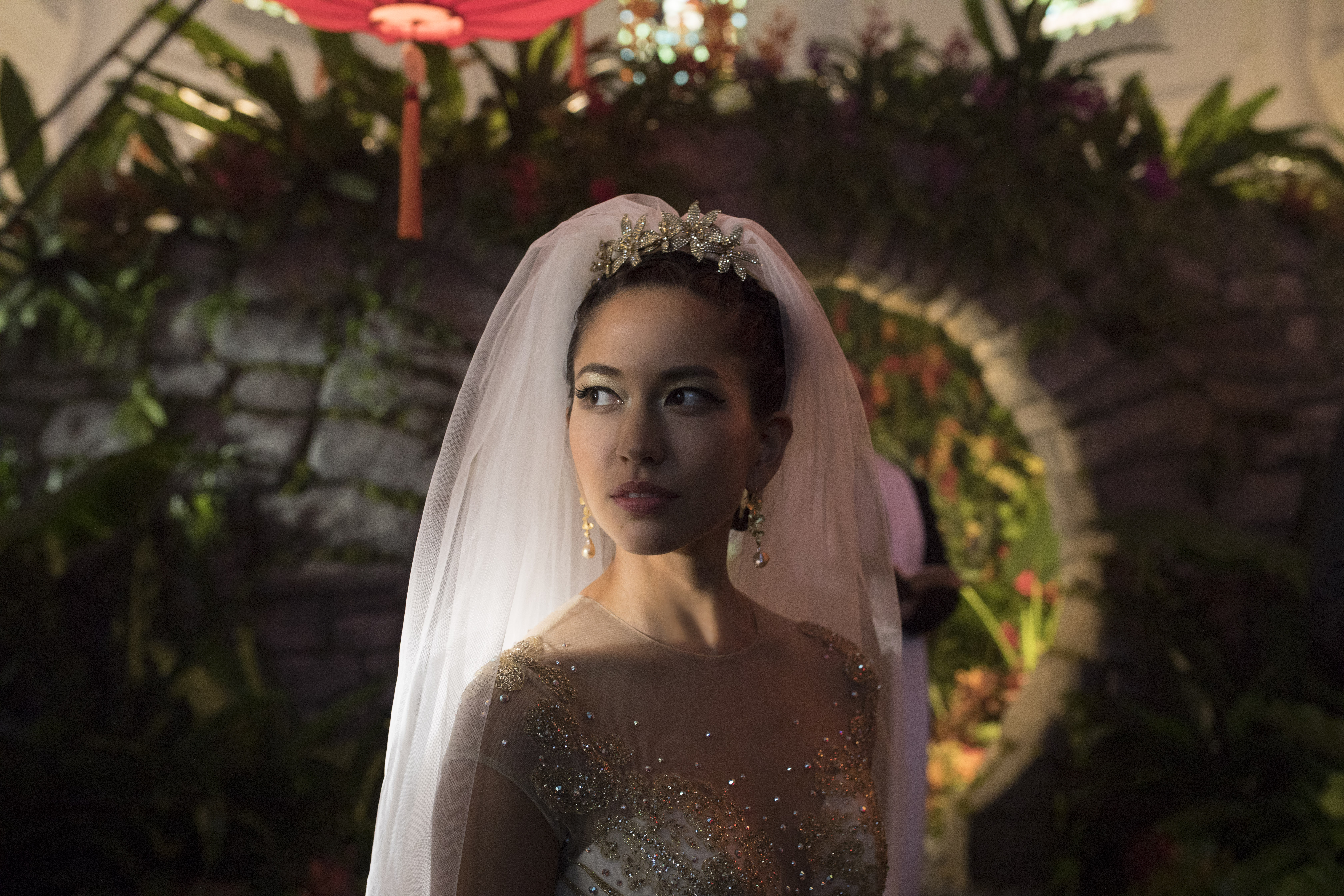 Photo Credit: Sanja Bucko Caption: SONOYA MIZUNO as Araminta in Warner Bros. Pictures' and SK Global Entertainment's and Starlight Culture's contemporary romantic comedy "CRAZY RICH ASIANS," a Warner Bros. Pictures release.