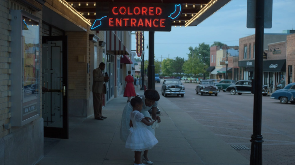 The show echoes Gordon Park's "Department Store", taken in Alabama. (Photo credit: HBO)