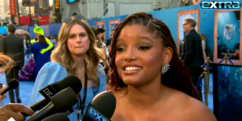 Halle Bailey at The Little Mermaid blue carpet (video courtesy of Extra)